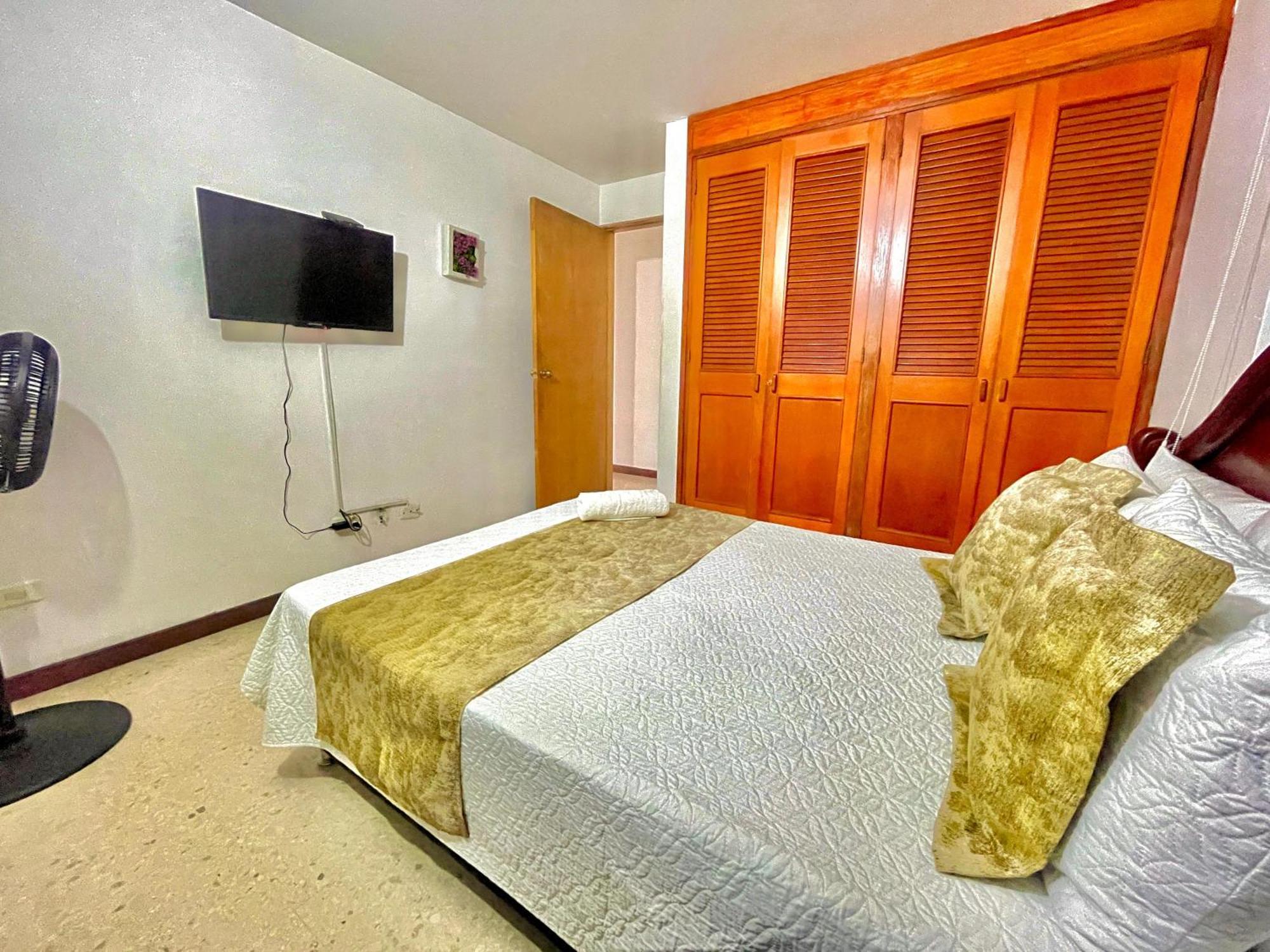 Hotel Torre Primavera Medellin Exterior photo
